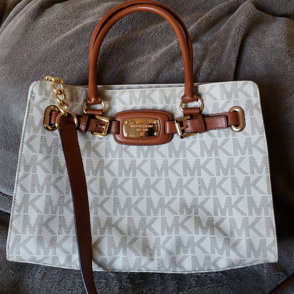 Michael Kors Handbags - Large Michael Kors Purse